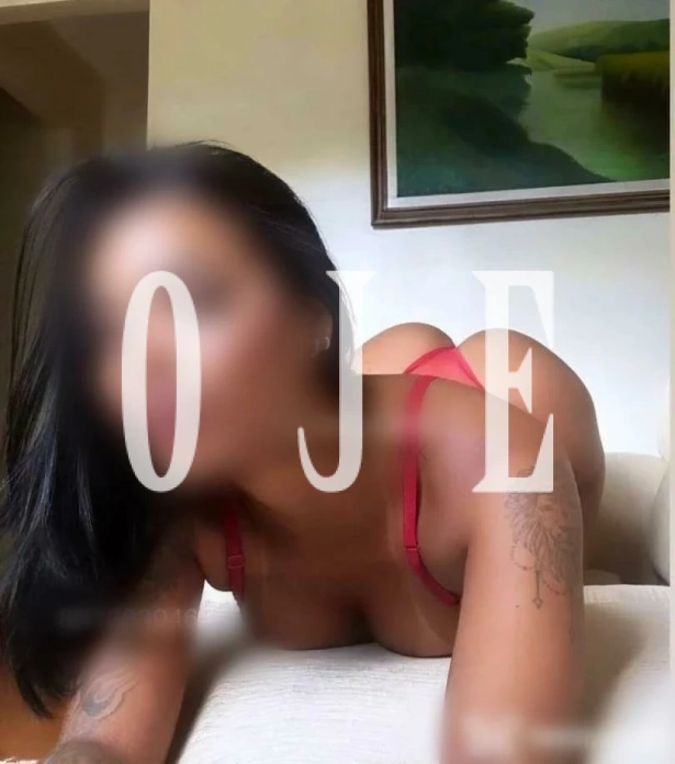 Namoradinha, Massagem erótica, Despedida de solteiro, Stripers: Escorts em Almada