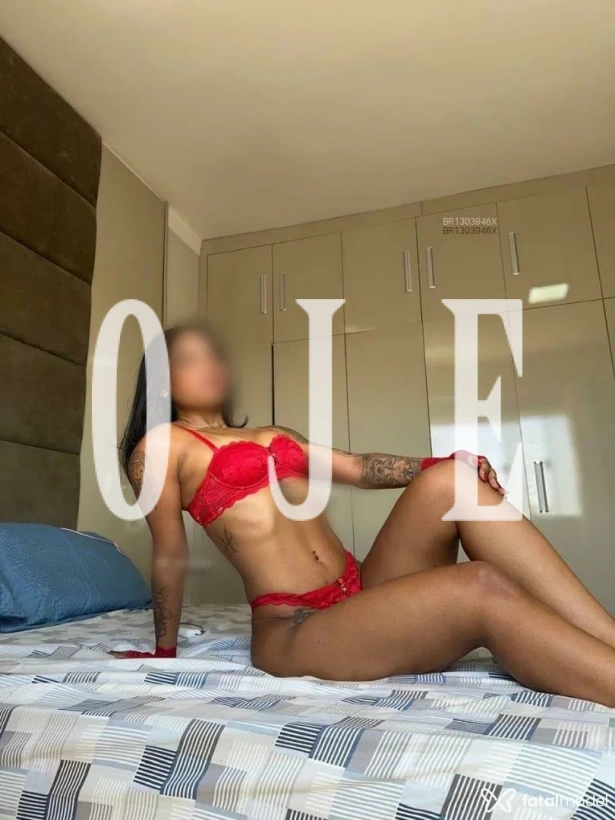 Namoradinha, Massagem erótica, Despedida de solteiro, Stripers: Escorts em Almada